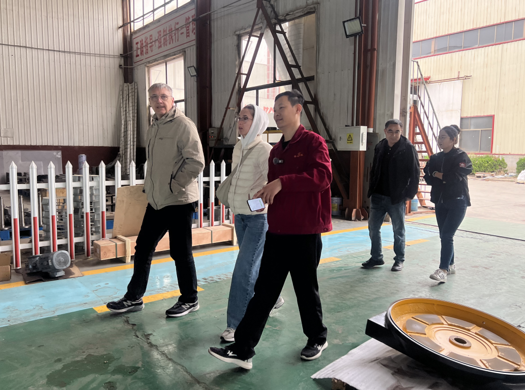 2025年3月27日俄罗斯客户莅临山东鲁磁进行技洽谈